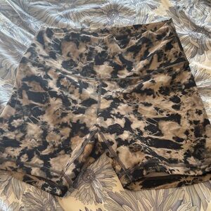 Lululemon  Black and Tan Women's Shorts Wunder trains